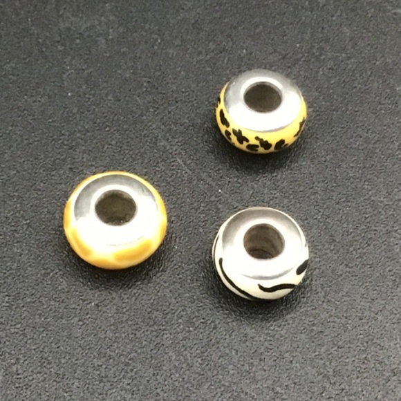 3  Generic .925 Sterling Silver animal print glass beads - Picture 2 of 9